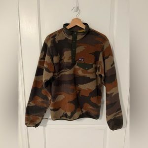 Patagonia camo snap fleece